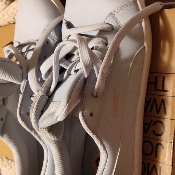 Puma - Picture 2 of 4